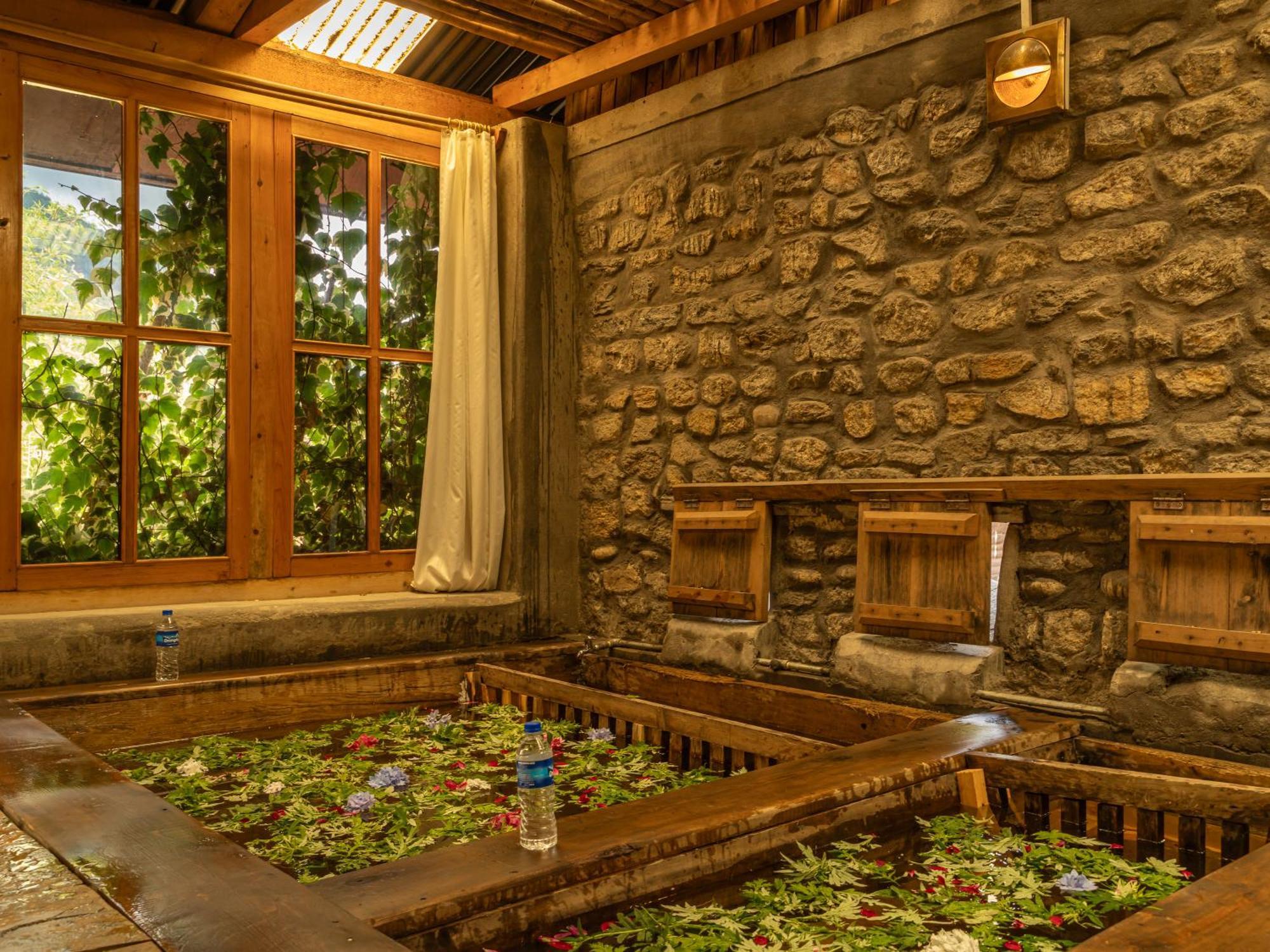 Tiger'S Nest Resort - Best Resort In Paro Luaran gambar